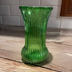 E.O Brody Co. Vase Green Glass Cleveland, OH Marking On Bottom Vintage MCM